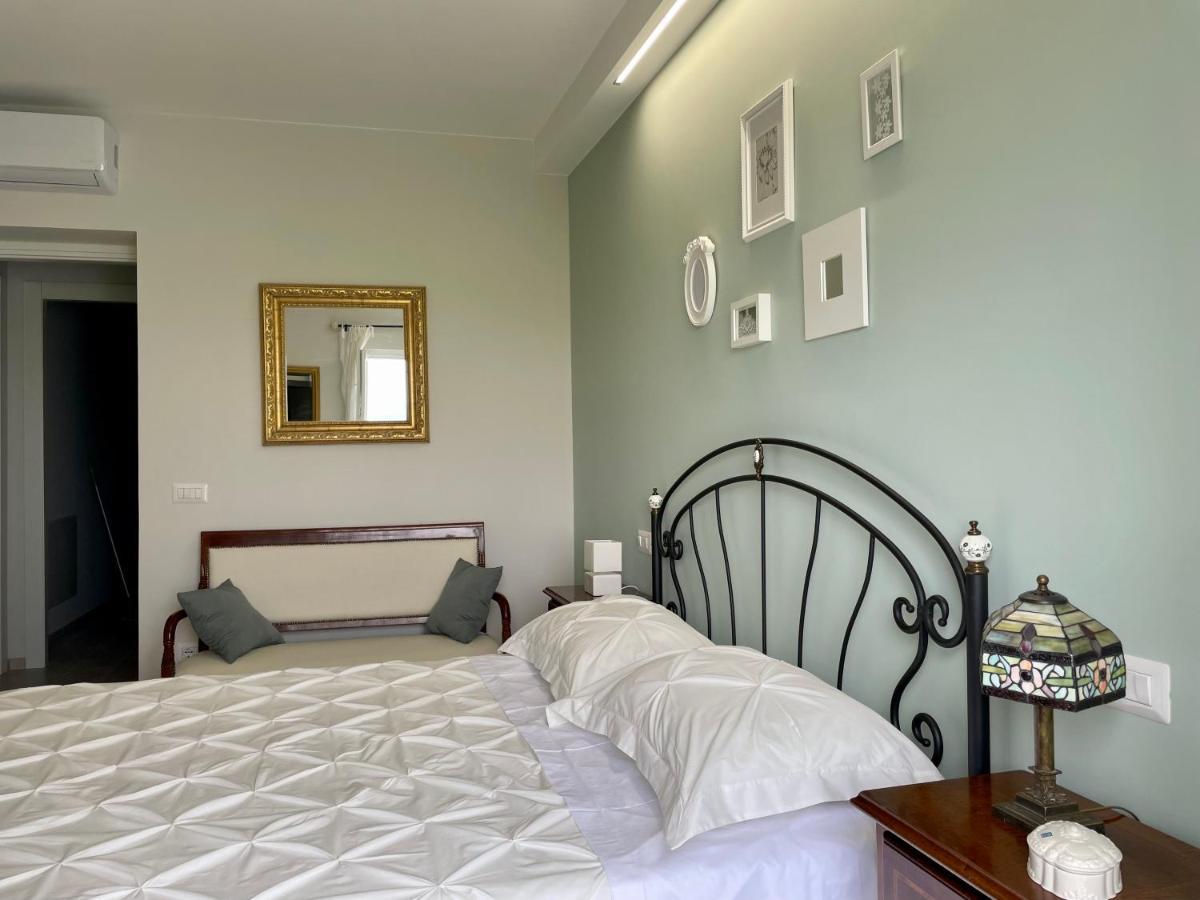 Otium Rooms / Camere e Appartamenti Morrovalle Exterior foto
